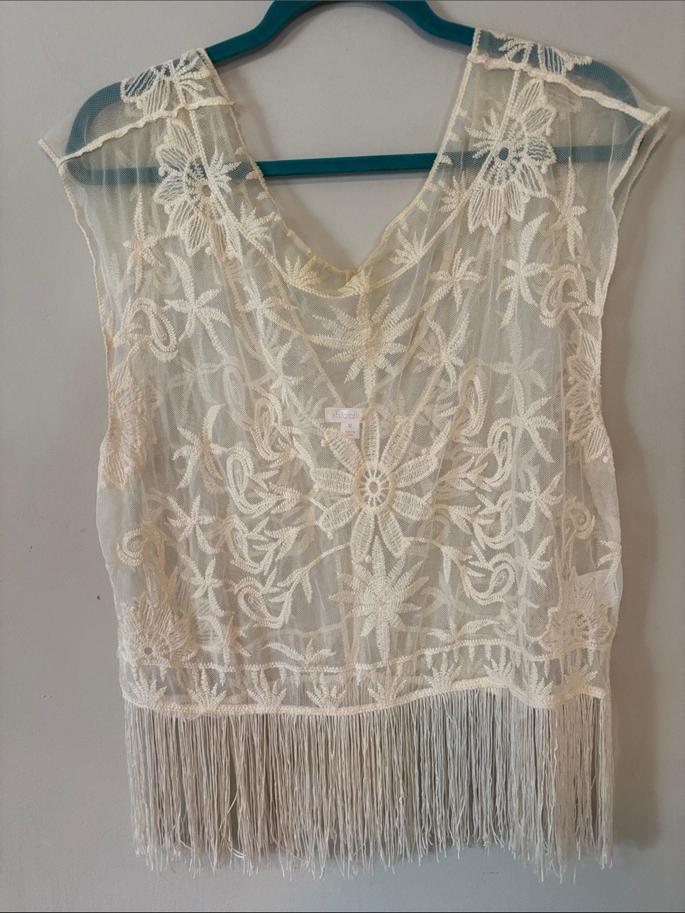 Xhilaration Cream Lace Floral Embroidered Fringe Tassel Sleeveless Top Sz M Boho